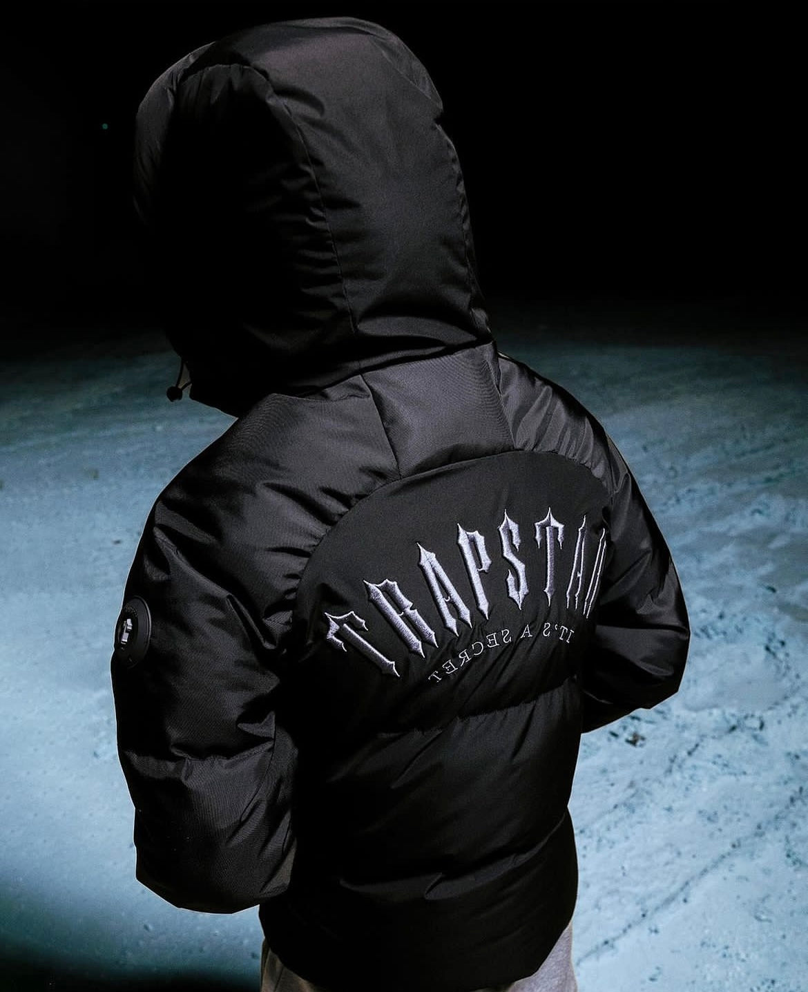 DOUDOUNE TRAPSTAR IRONGATE JACKET Decoded arch puffer- Black